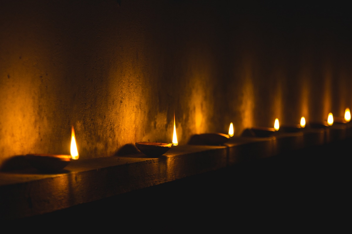 image of a lighter diyas/lights